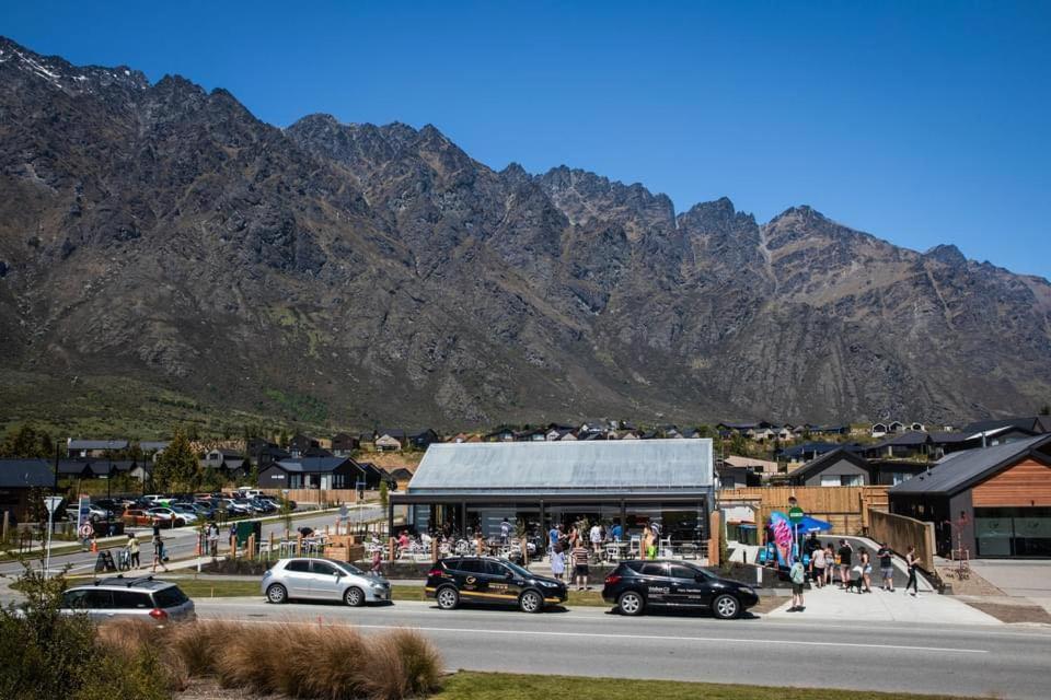 Nestled Below The Remarkables Queenstown Bagian luar foto