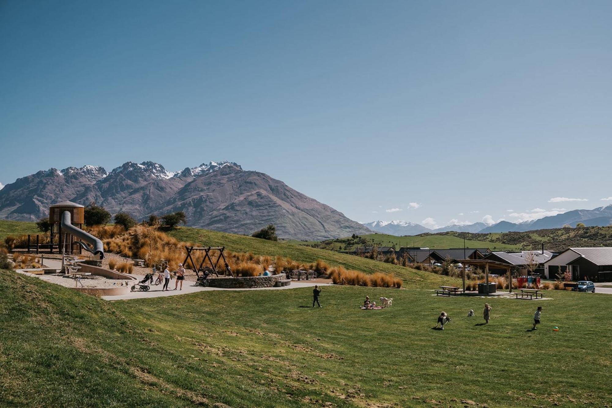 Nestled Below The Remarkables Queenstown Bagian luar foto